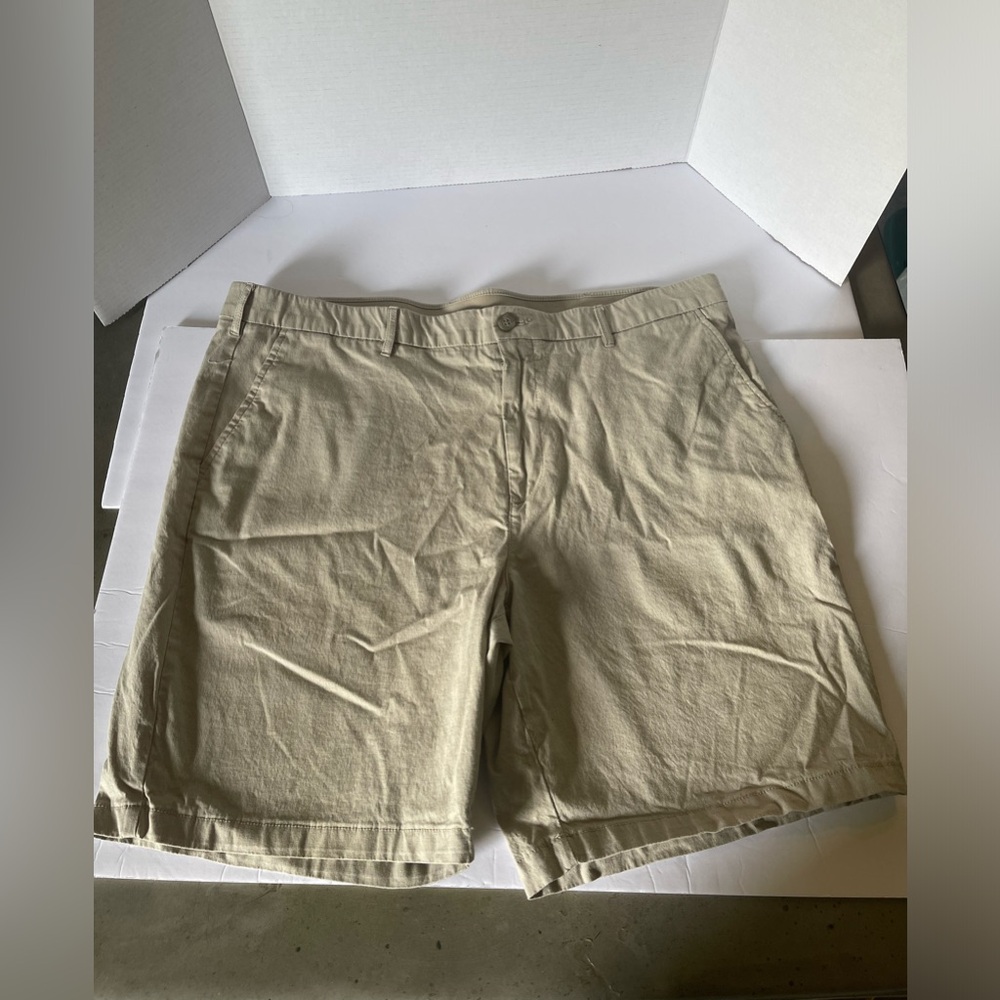 Mark Anthony mens stretch waist slim fit shorts size 42